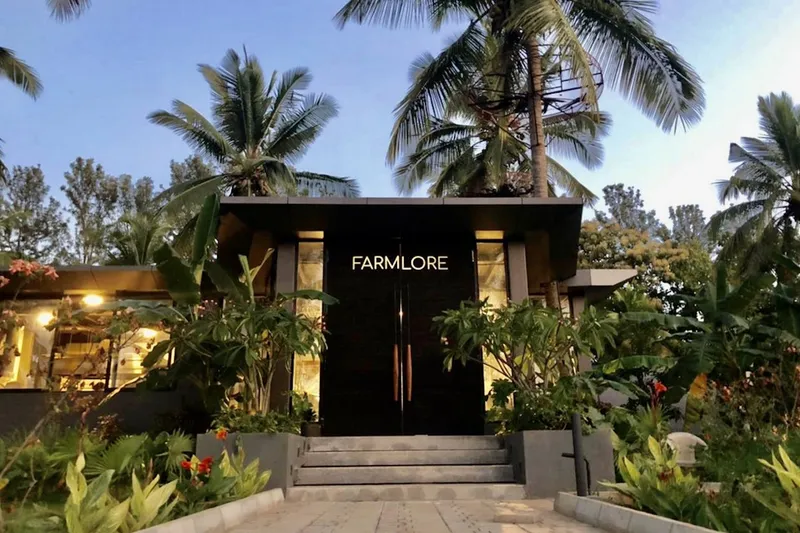 Farmlore Restaurant entrance door