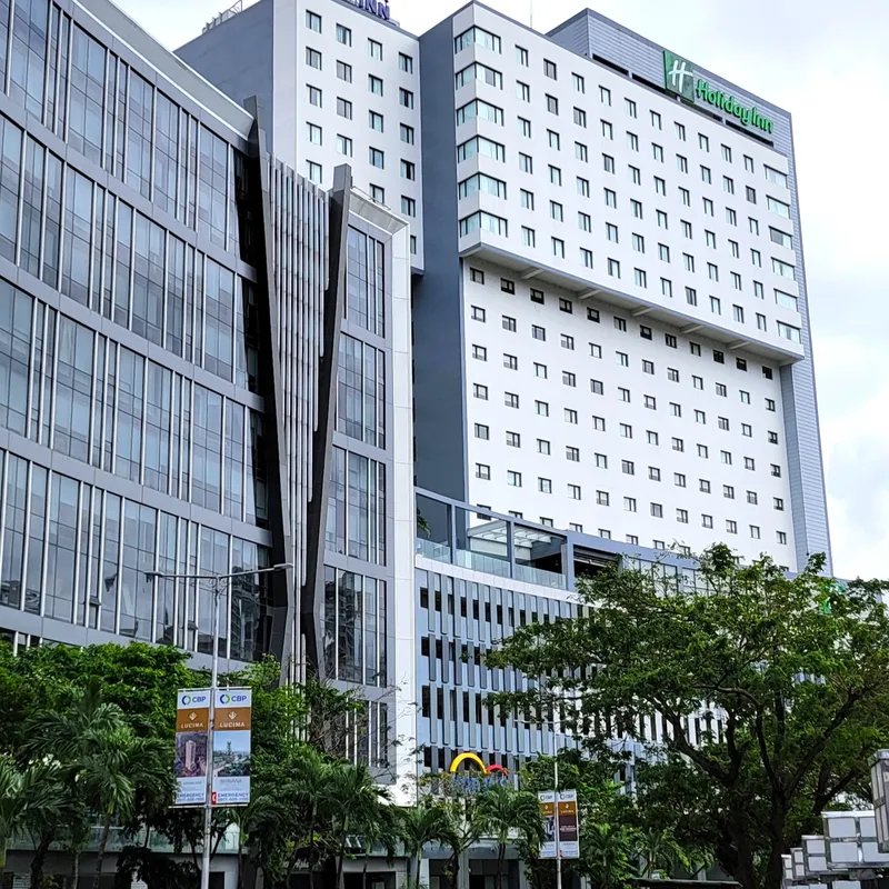 Street view of the Holiday Inn Hotel in Cebu City, Philippines