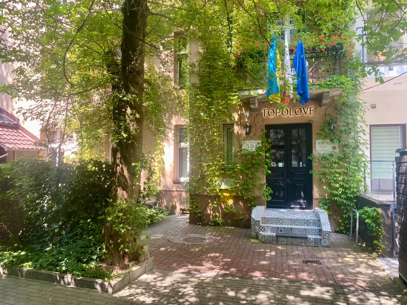 Topolove Krakow hotel main entrance