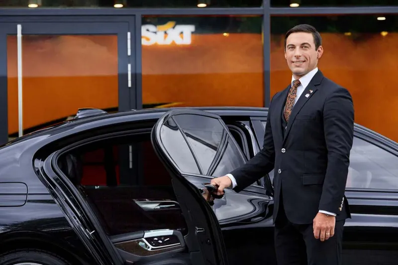Chauffeur service in India with SIXT partners