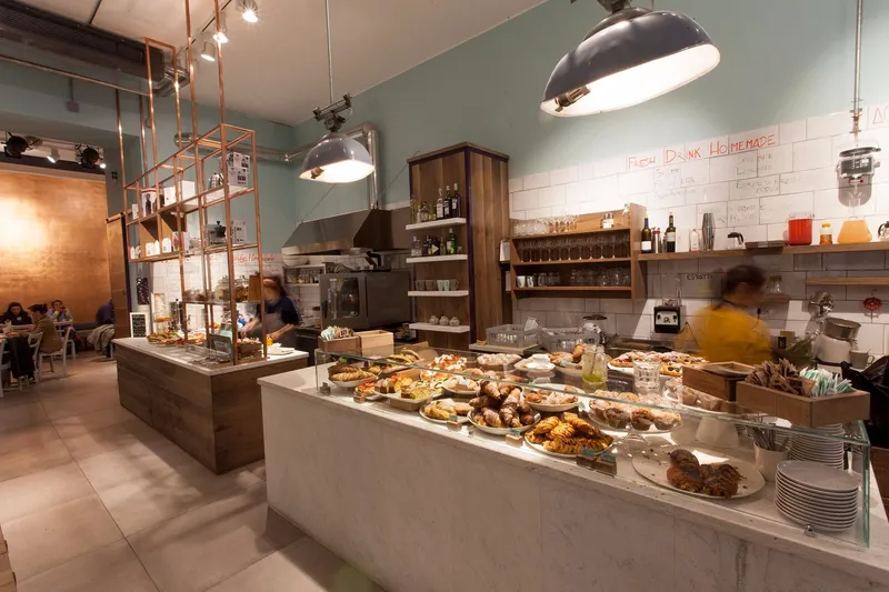 The choice of pastries at the Pappare' Bologna coffee and breakfast